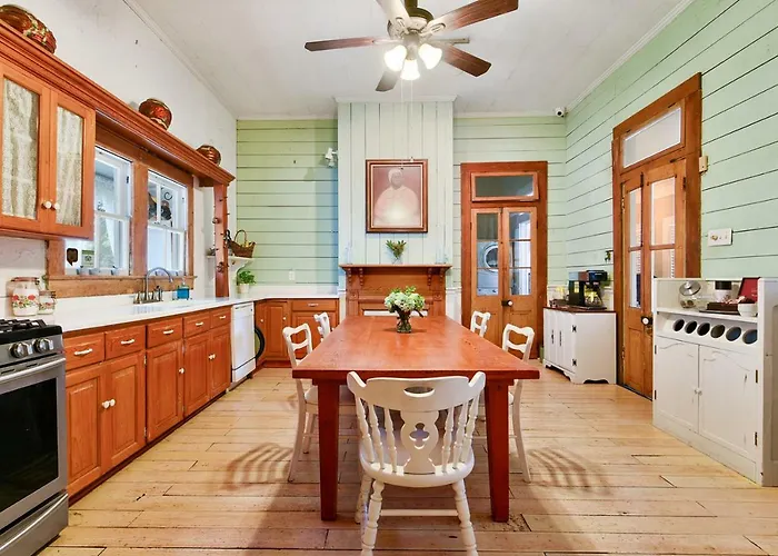 T'frere's Bed & Breakfast Lafayette
